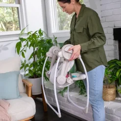 Ingenuity Soothe 'n Delight Cozy Kingdom Portable Swing New